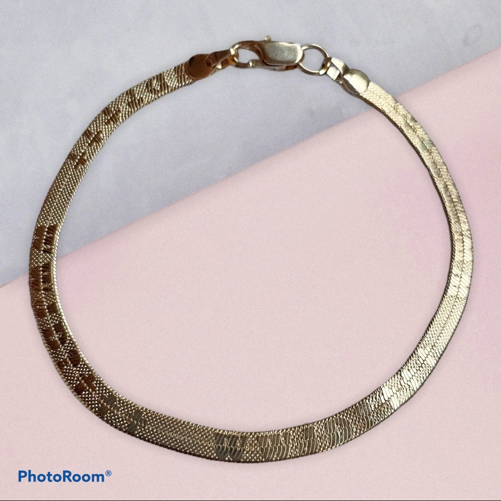 Vintage WWJD herringbone chin bracelet
